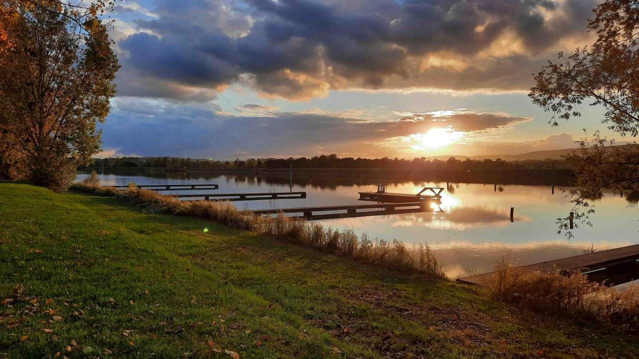 Camping Aux Rives Du Soleil Pont-de-Vaux Luaran gambar